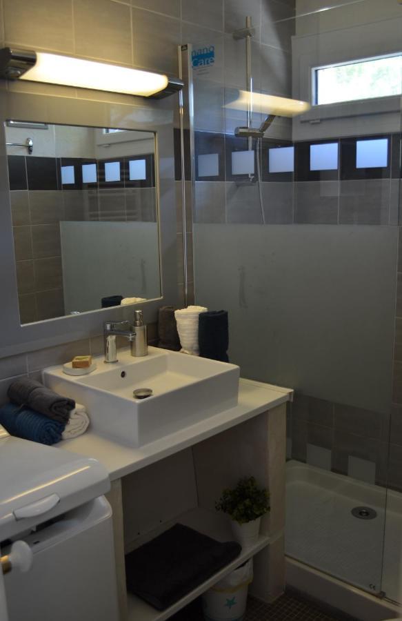 Charmant Appartement A 350M De La Plage Et Du Port Fréjus Екстериор снимка