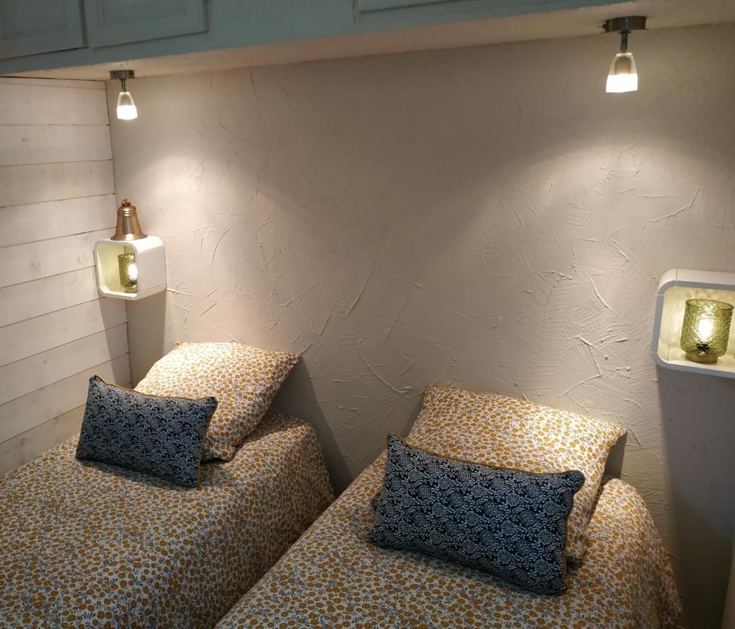 Charmant Appartement A 350M De La Plage Et Du Port Fréjus Екстериор снимка