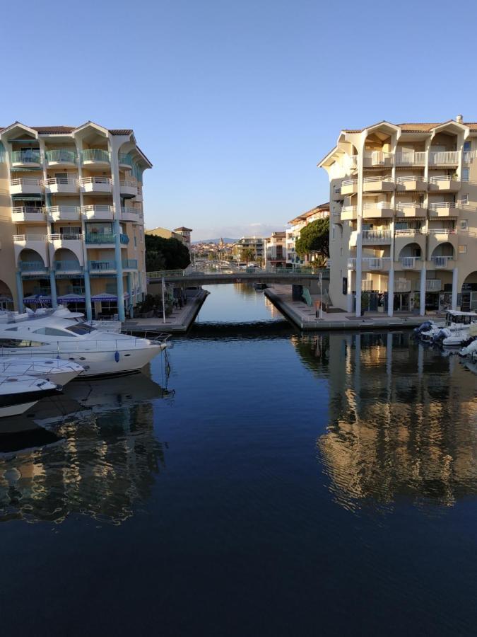 Charmant Appartement A 350M De La Plage Et Du Port Fréjus Екстериор снимка