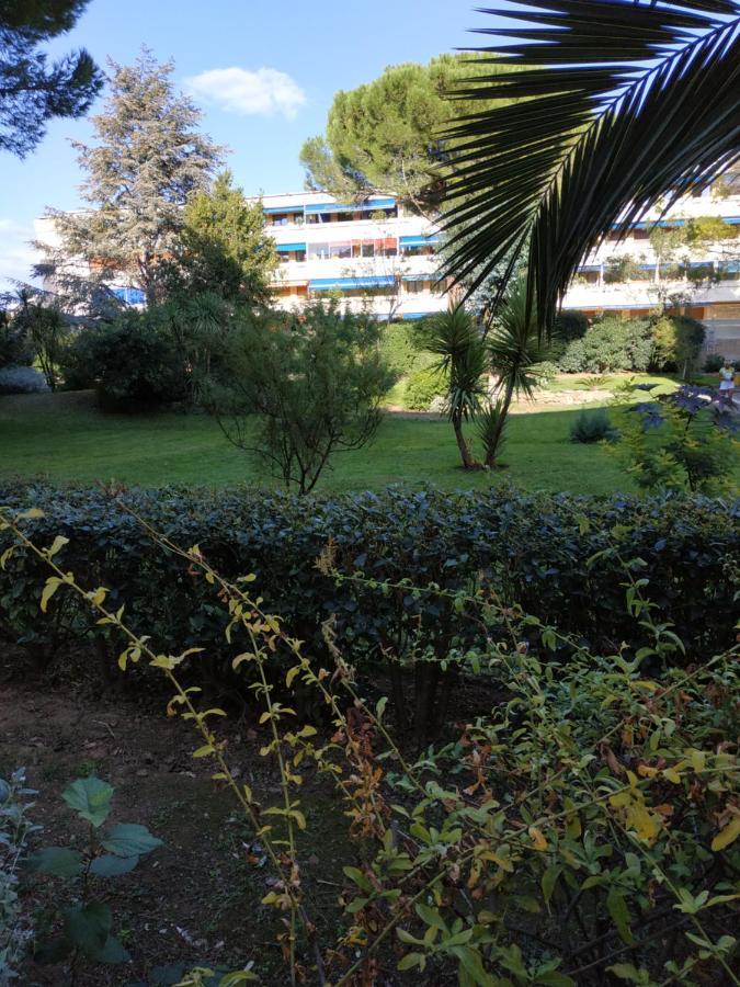 Charmant Appartement A 350M De La Plage Et Du Port Fréjus Екстериор снимка